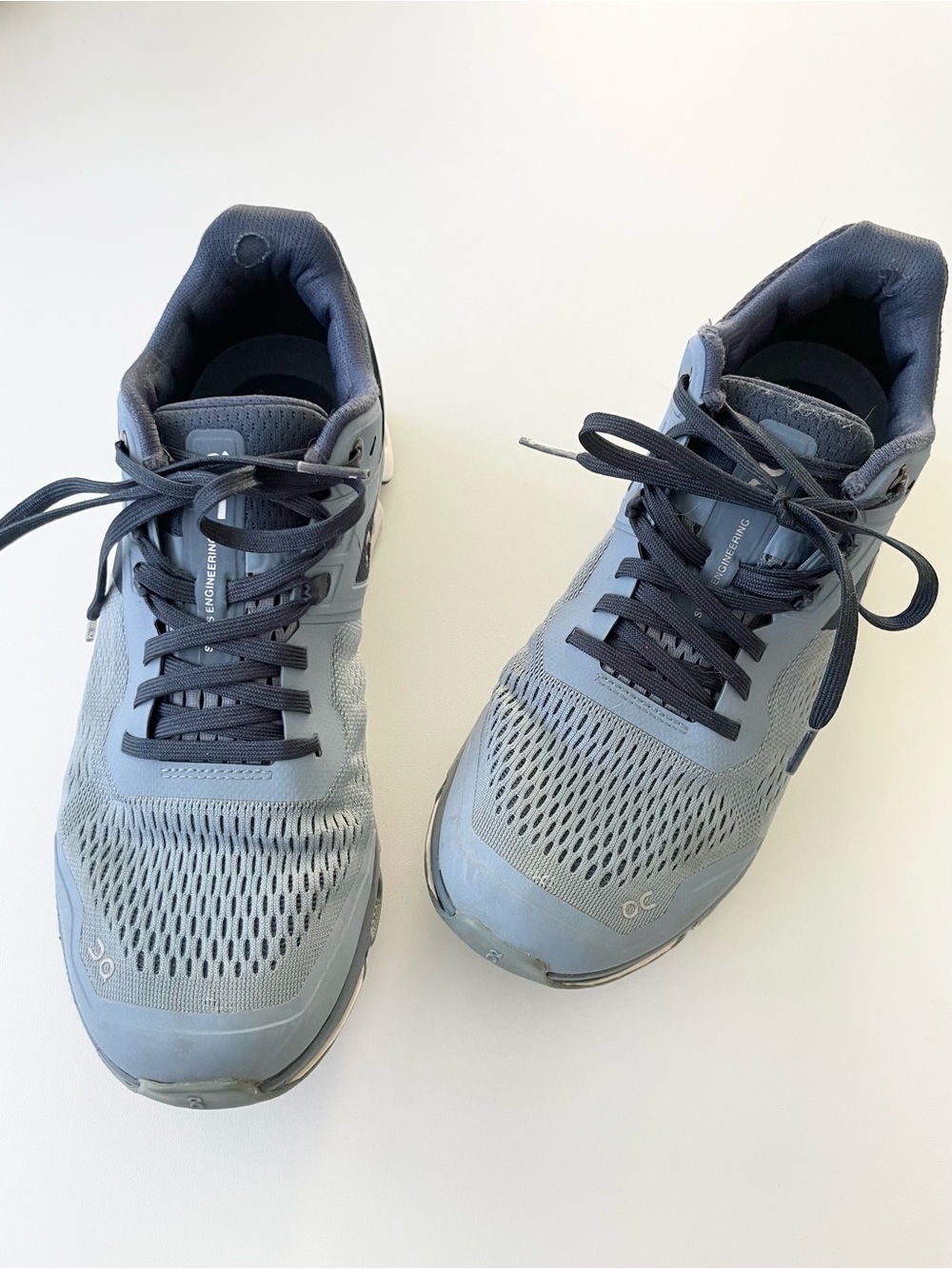 ON Cloudace Running Shoes in Wash /Navy Blue size 8 Sneakers Walking Workout